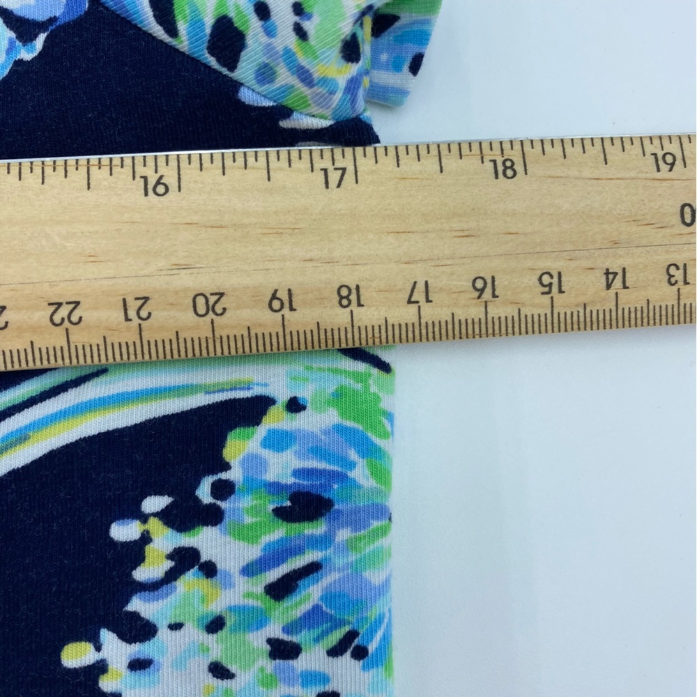 Lilly Pulitzer Mari Top Hide Tide Navy Scuba Doo Size Small T Shirt Short Sleeve - Picture 4 of 7